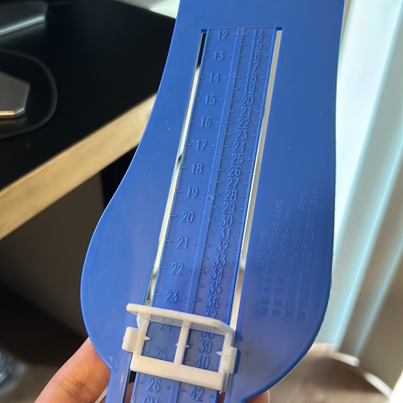 Measurement of foot - Picture 2 of 2